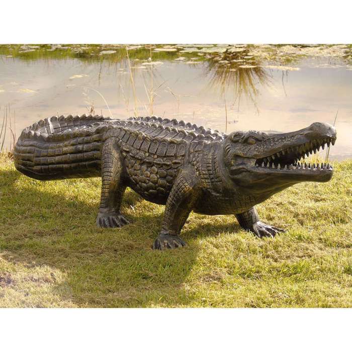 How to make an alligator yard decoration