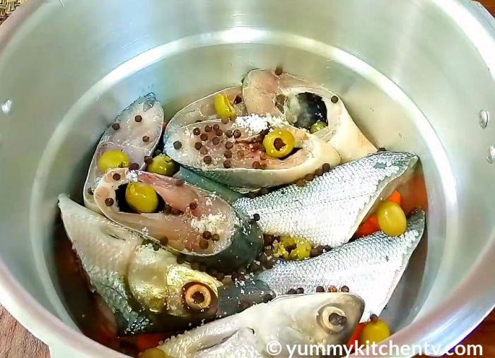 How to cook sardines in can filipino style